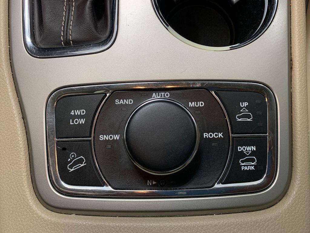 used 2016 Jeep Grand Cherokee car, priced at $17,467