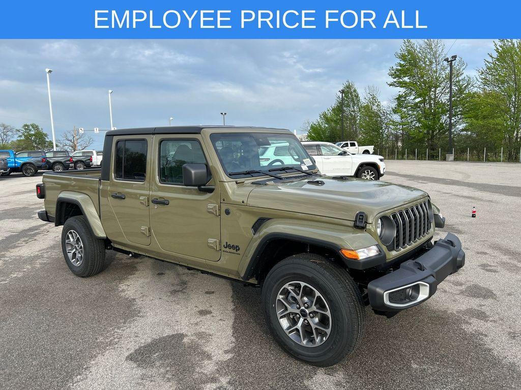 new 2025 Jeep Gladiator car, priced at $45,572