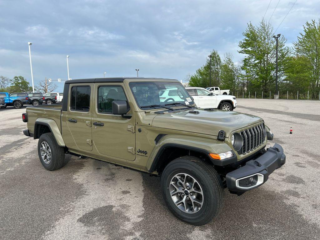 new 2025 Jeep Gladiator car, priced at $42,695