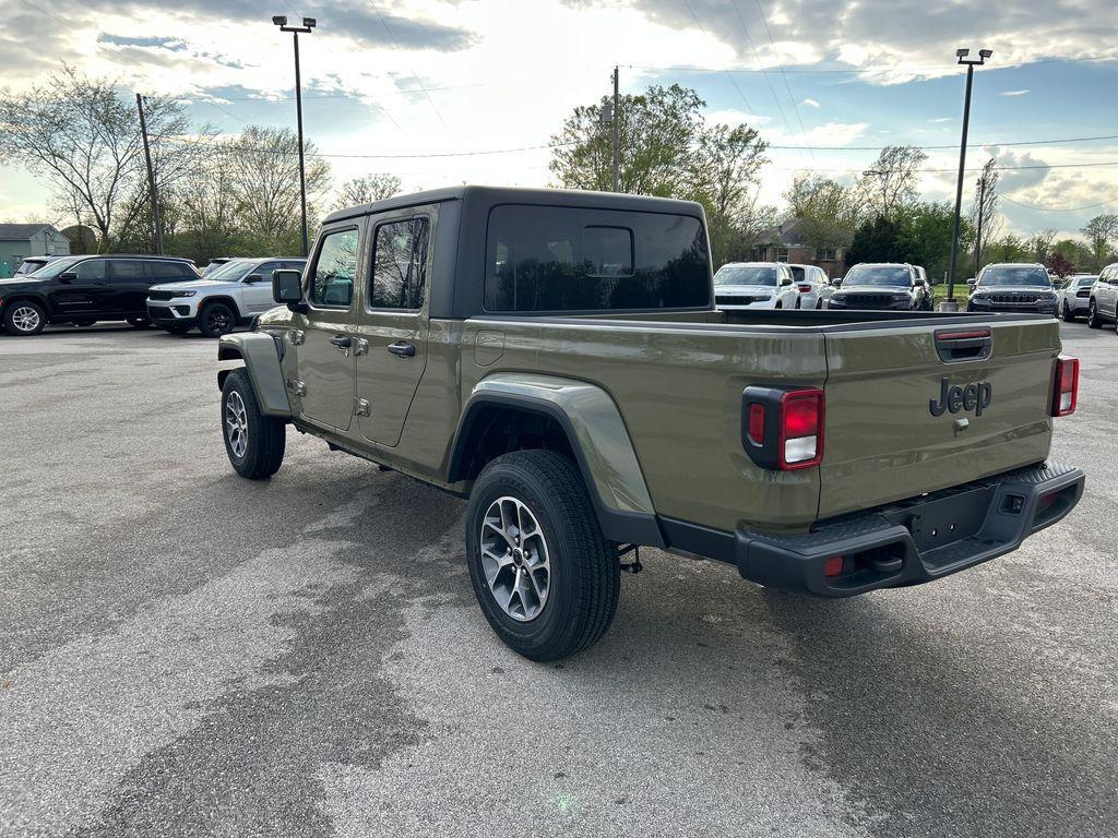 new 2025 Jeep Gladiator car, priced at $42,695