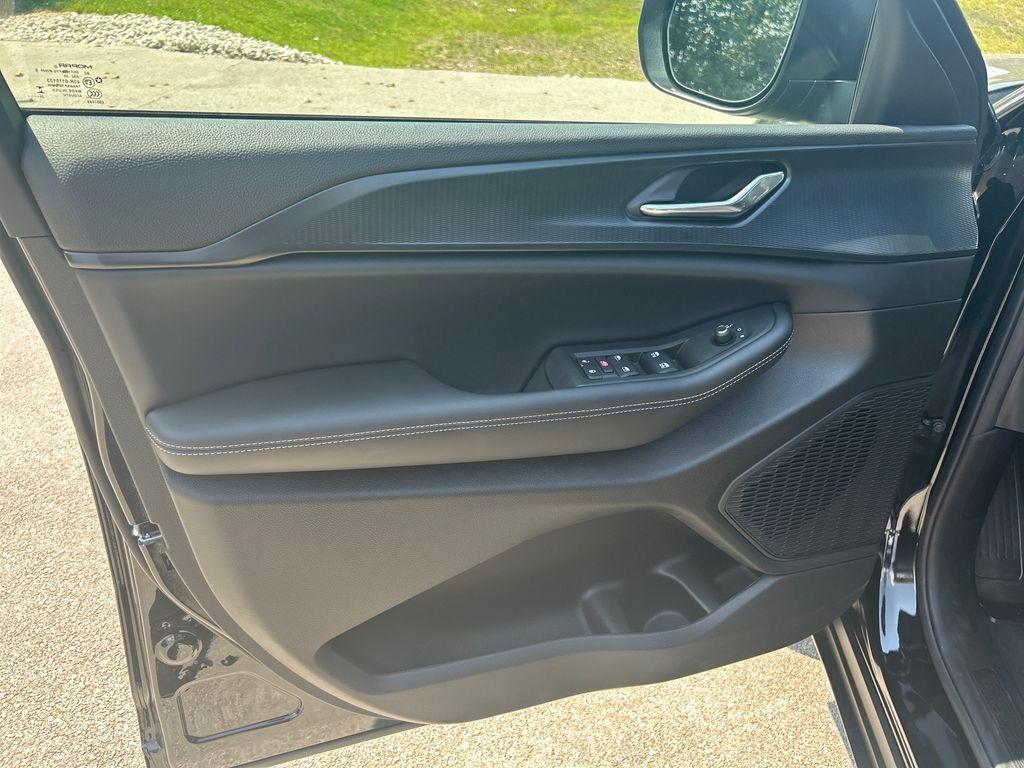 new 2025 Jeep Grand Cherokee L car, priced at $40,464