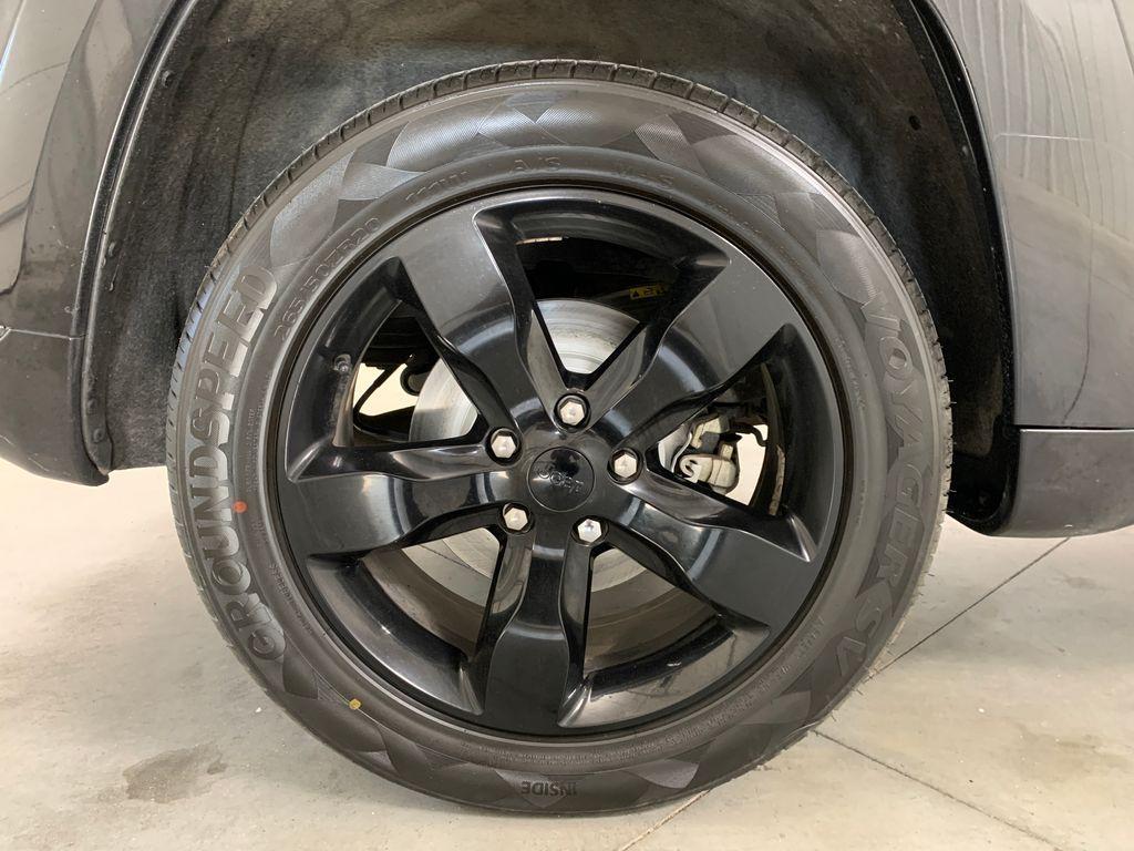 used 2016 Jeep Grand Cherokee car, priced at $14,874