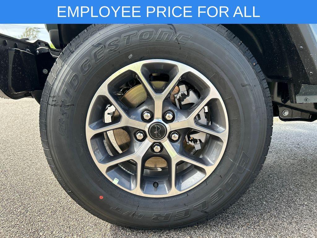 new 2025 Jeep Gladiator car, priced at $45,572