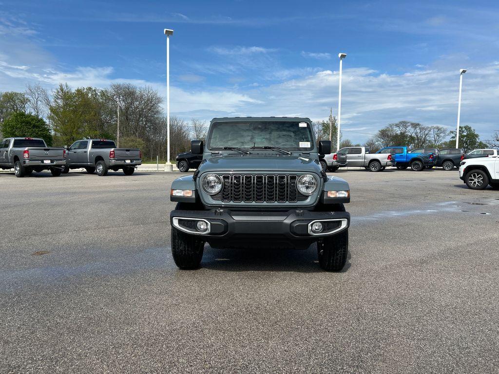 new 2025 Jeep Gladiator car, priced at $42,695