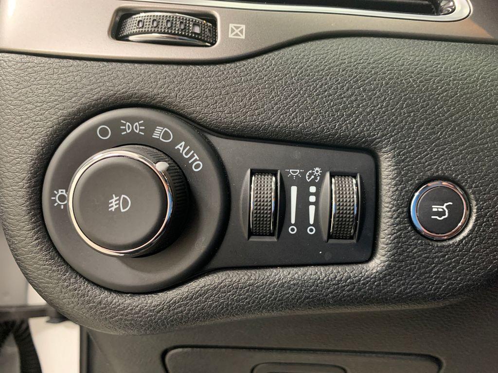 used 2022 Jeep Cherokee car, priced at $26,998