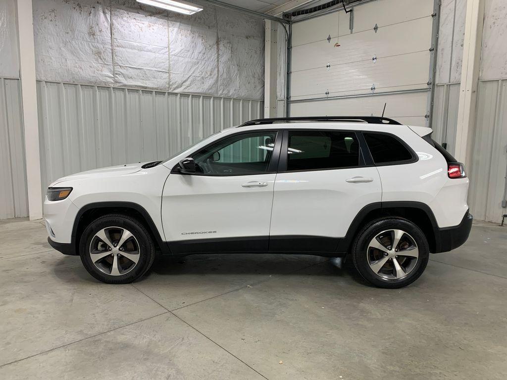 used 2022 Jeep Cherokee car, priced at $28,494