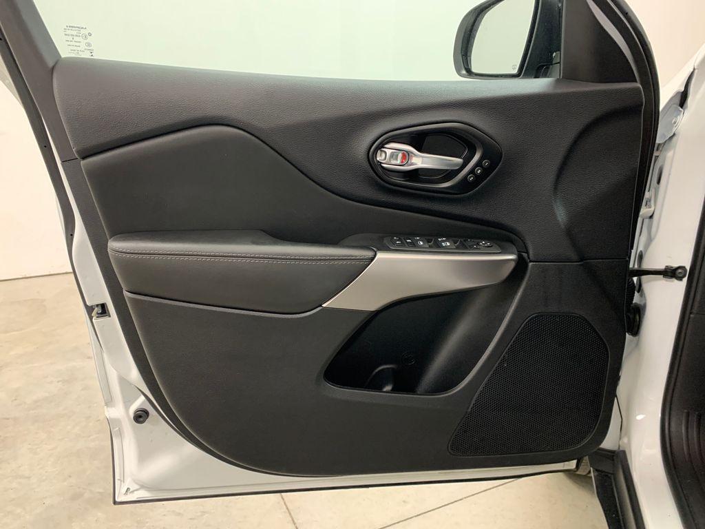 used 2022 Jeep Cherokee car, priced at $28,494