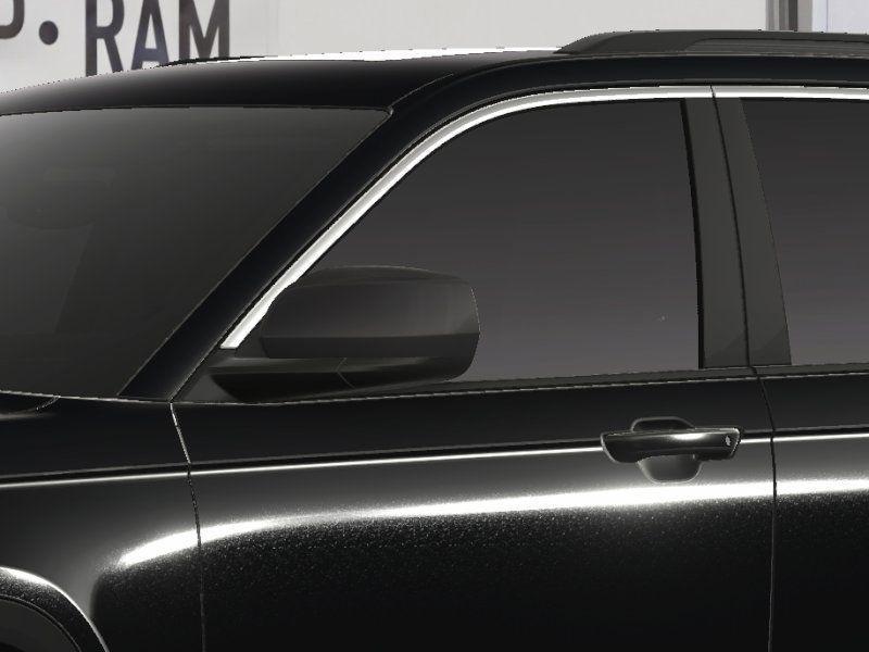 new 2025 Jeep Grand Cherokee car, priced at $39,067