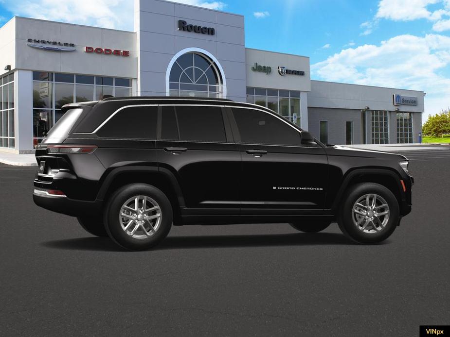 new 2024 Jeep Grand Cherokee car, priced at $40,910