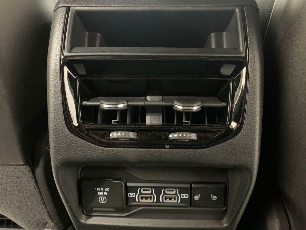 used 2024 Jeep Grand Cherokee car, priced at $40,988