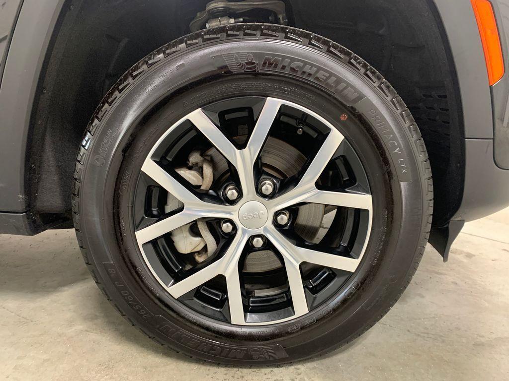used 2024 Jeep Grand Cherokee car, priced at $40,988