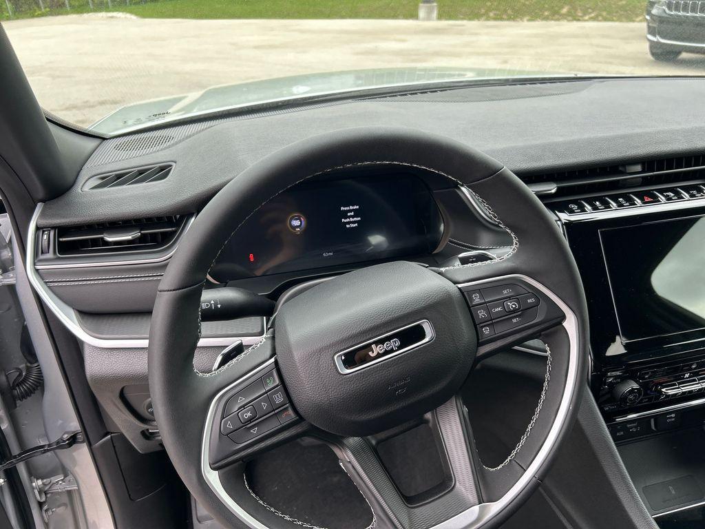 new 2024 Jeep Grand Cherokee car, priced at $40,503