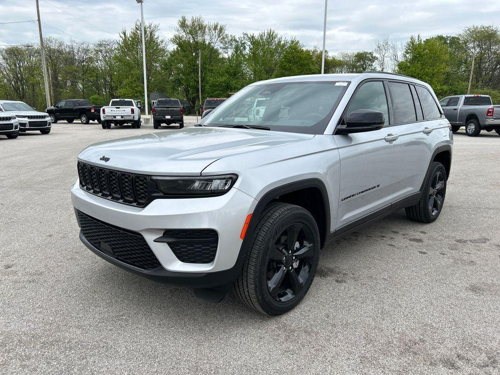 new 2024 Jeep Grand Cherokee car, priced at $40,503