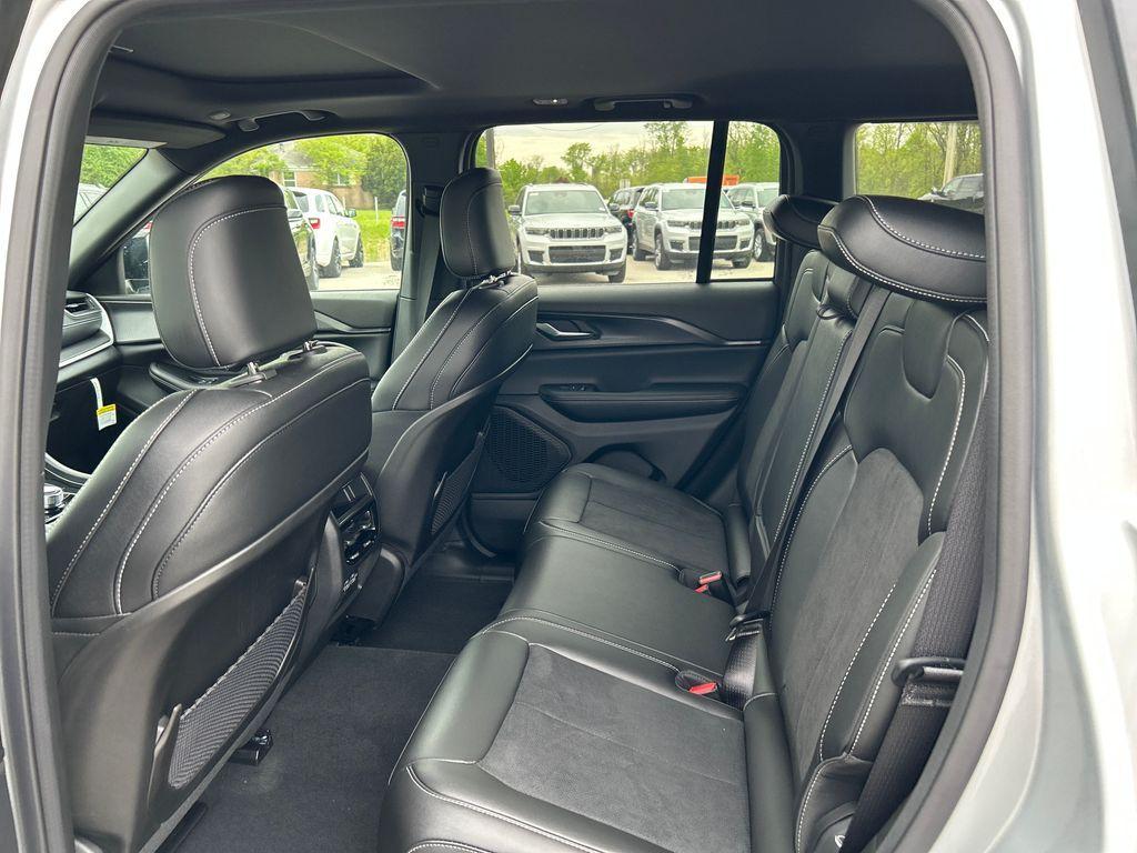 new 2024 Jeep Grand Cherokee car, priced at $40,503
