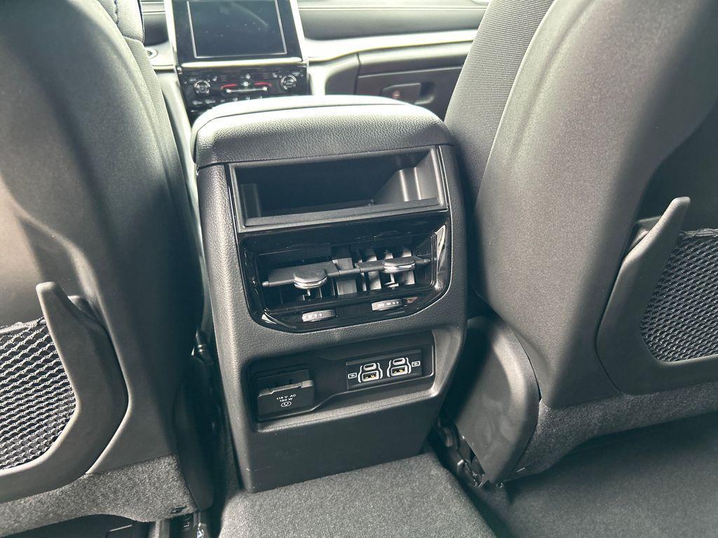 new 2024 Jeep Grand Cherokee car, priced at $40,503