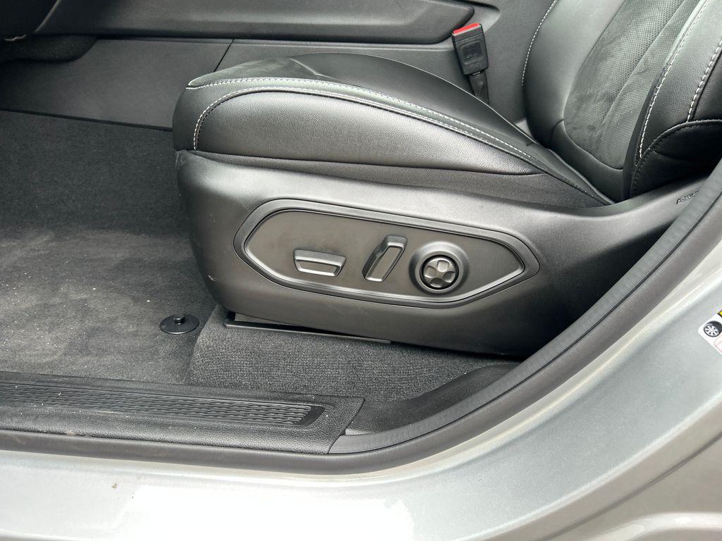 new 2024 Jeep Grand Cherokee car, priced at $40,503