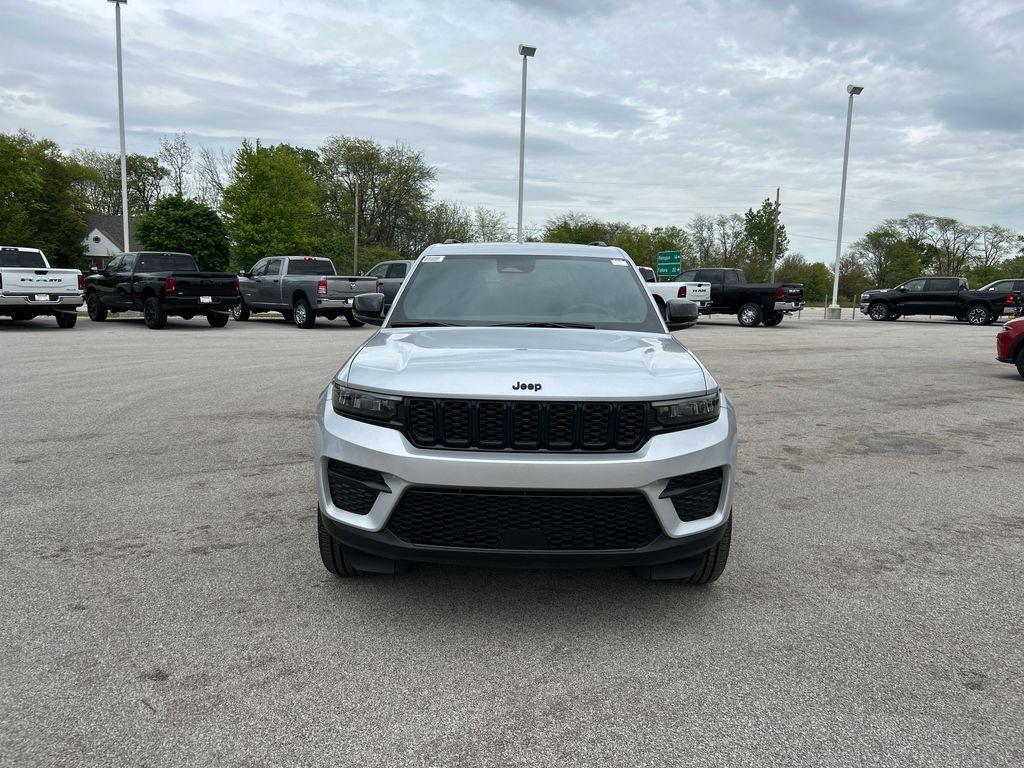 new 2024 Jeep Grand Cherokee car, priced at $40,503