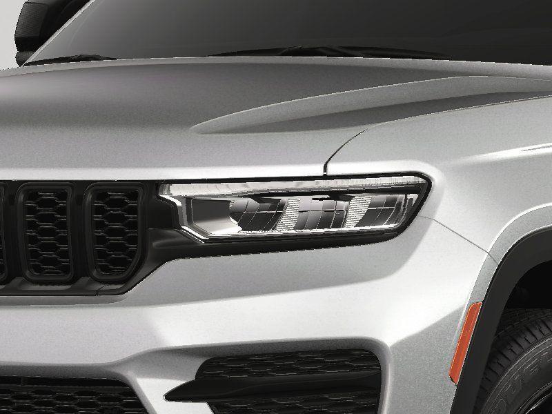 new 2024 Jeep Grand Cherokee car, priced at $42,503