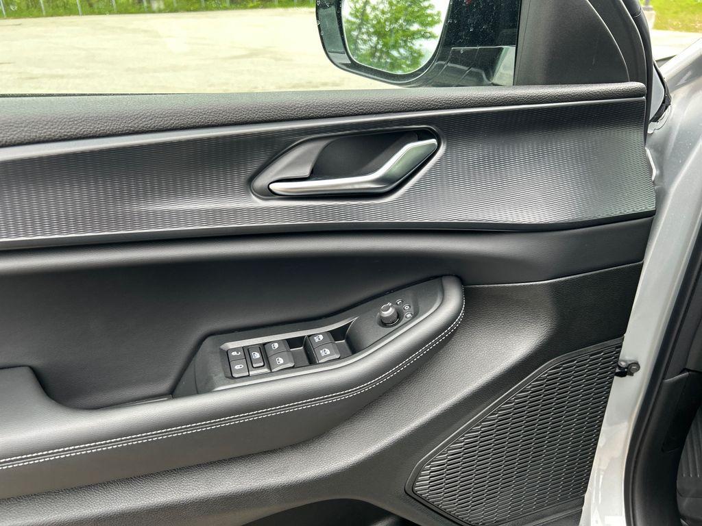 new 2024 Jeep Grand Cherokee car, priced at $40,503