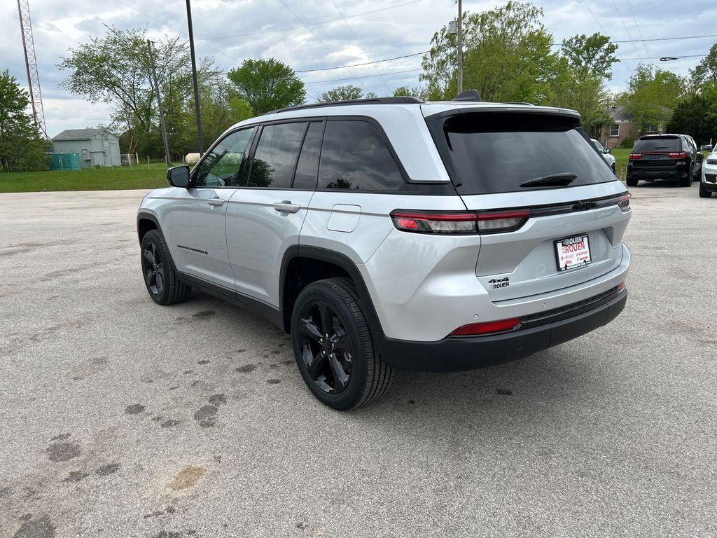 new 2024 Jeep Grand Cherokee car, priced at $40,503
