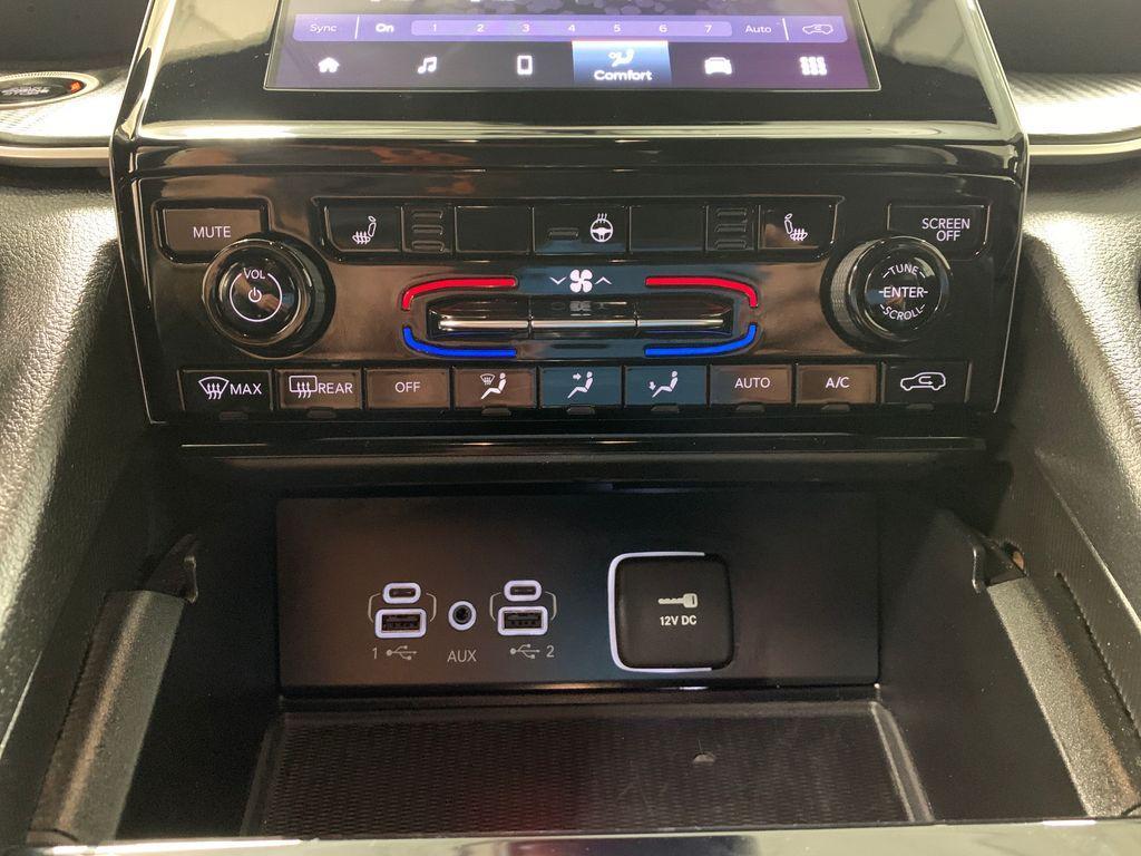 used 2024 Jeep Grand Cherokee car, priced at $36,597