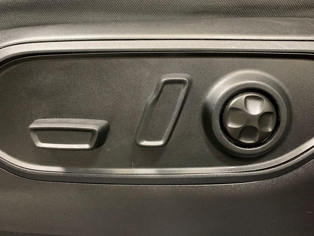 used 2024 Jeep Grand Cherokee car, priced at $38,439