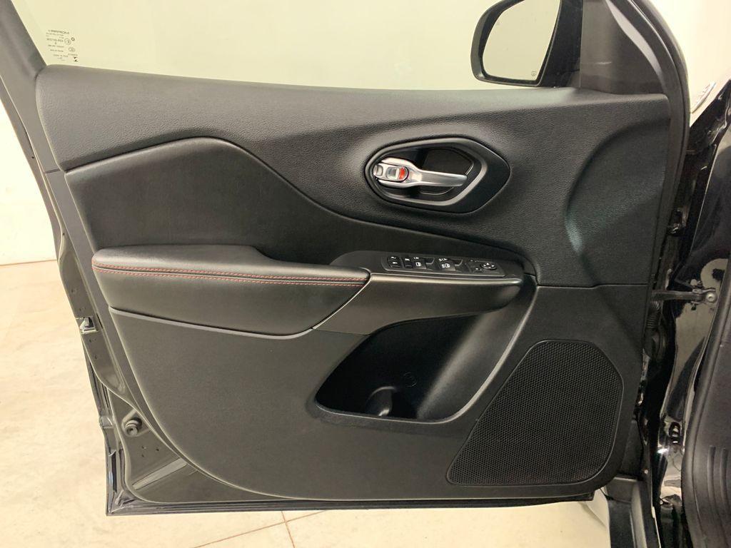 used 2020 Jeep Cherokee car, priced at $21,365