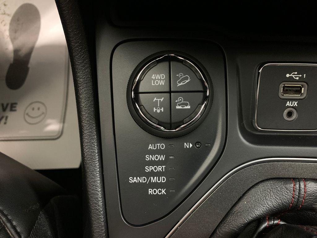 used 2020 Jeep Cherokee car, priced at $21,365