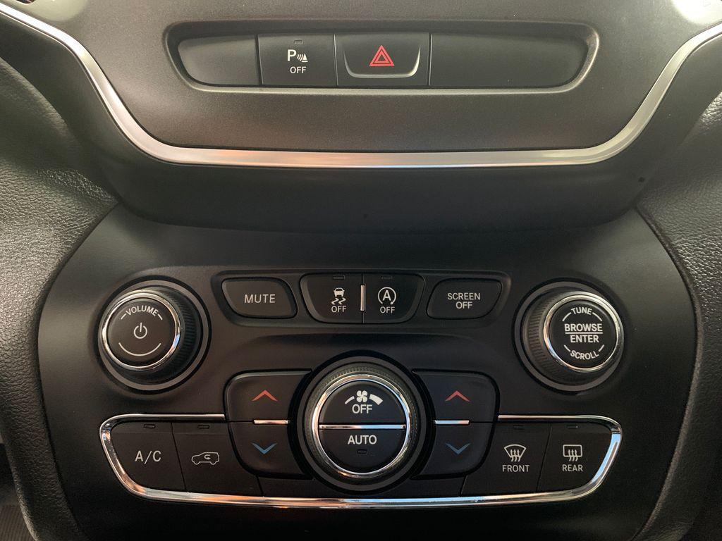 used 2020 Jeep Cherokee car, priced at $21,365
