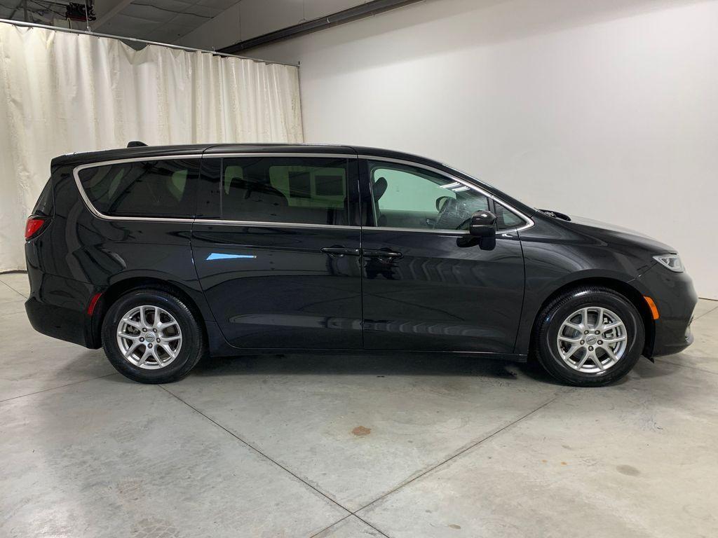 used 2023 Chrysler Pacifica car, priced at $24,999