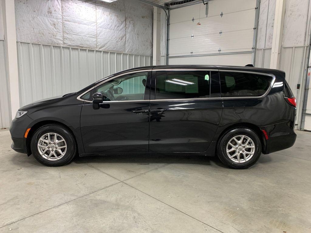 used 2023 Chrysler Pacifica car, priced at $24,999