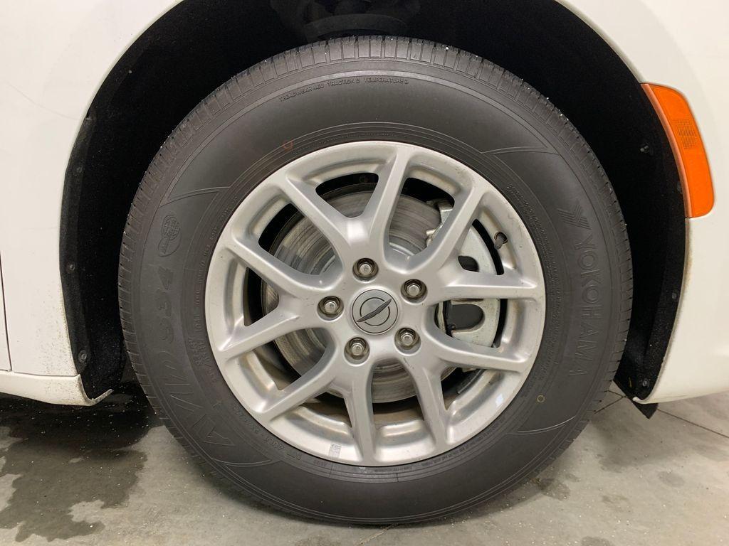 used 2022 Chrysler Pacifica car, priced at $22,224