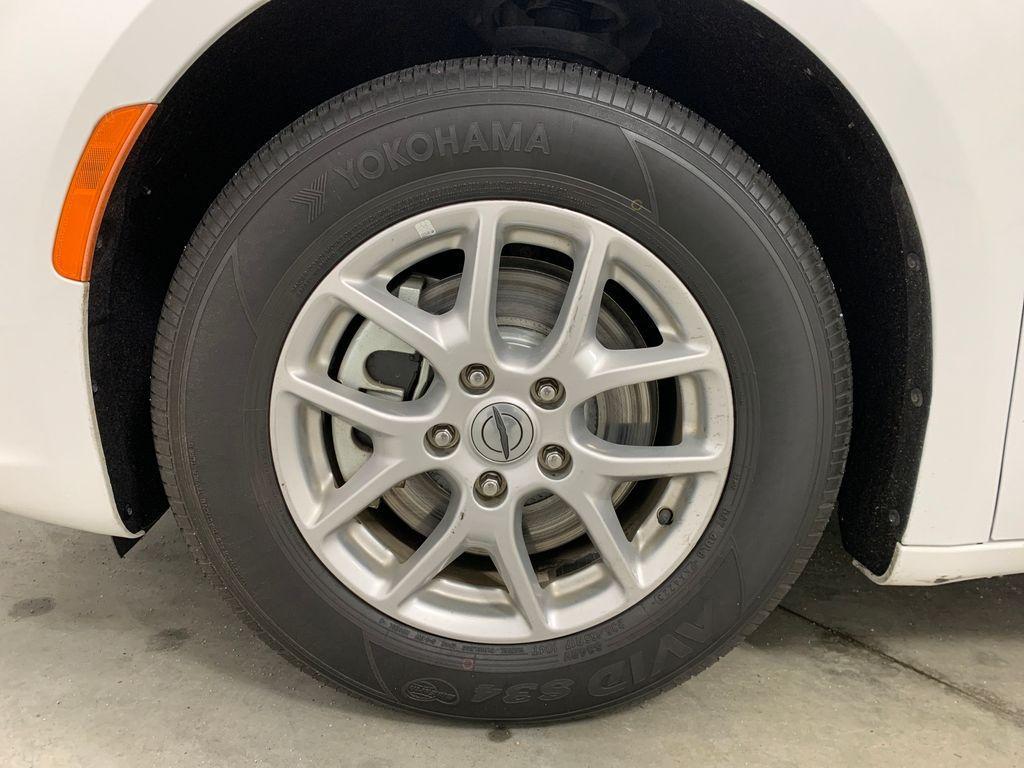 used 2022 Chrysler Pacifica car, priced at $22,224