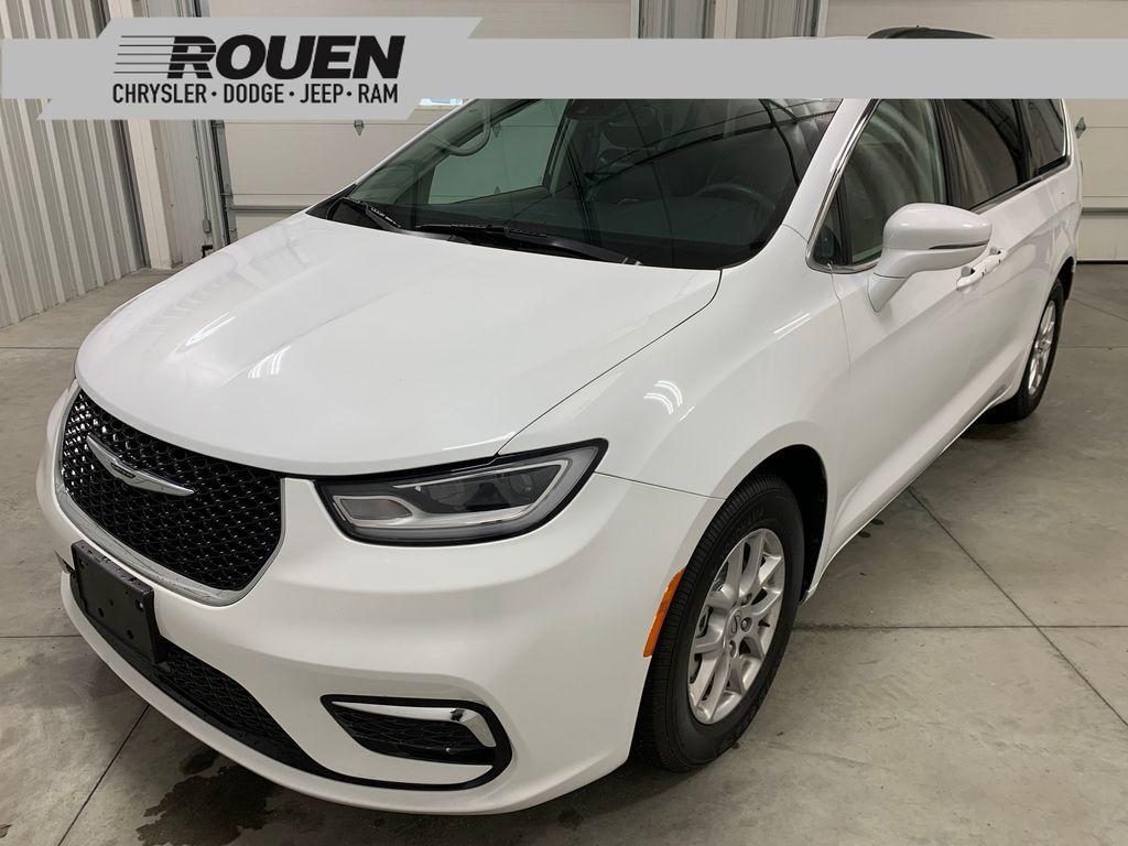 used 2022 Chrysler Pacifica car, priced at $22,224