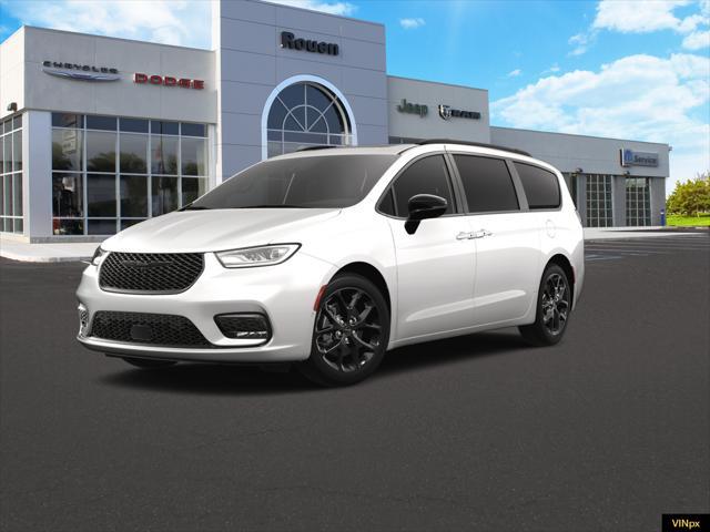 new 2024 Chrysler Pacifica car, priced at $46,862