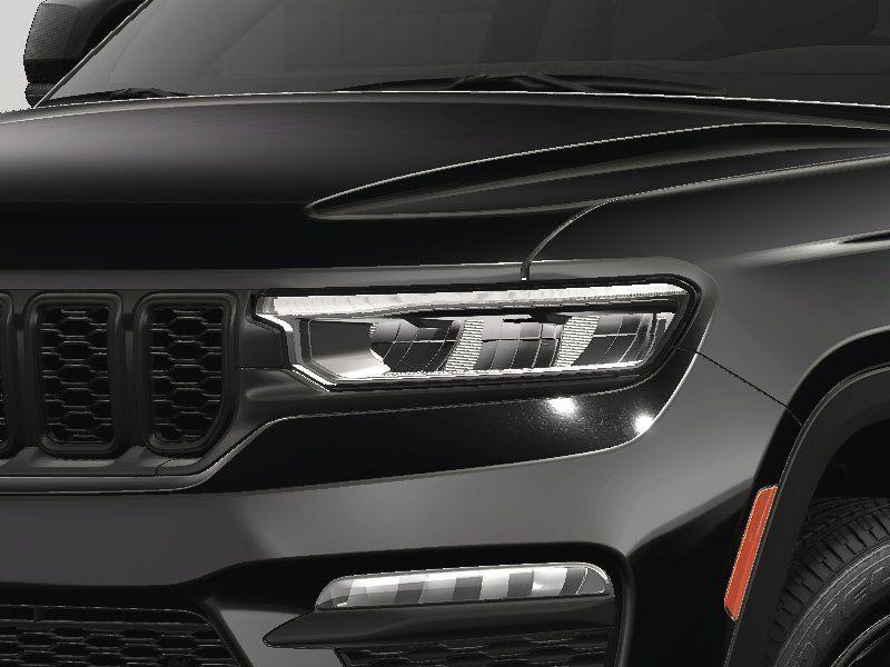 new 2025 Jeep Grand Cherokee car, priced at $43,935