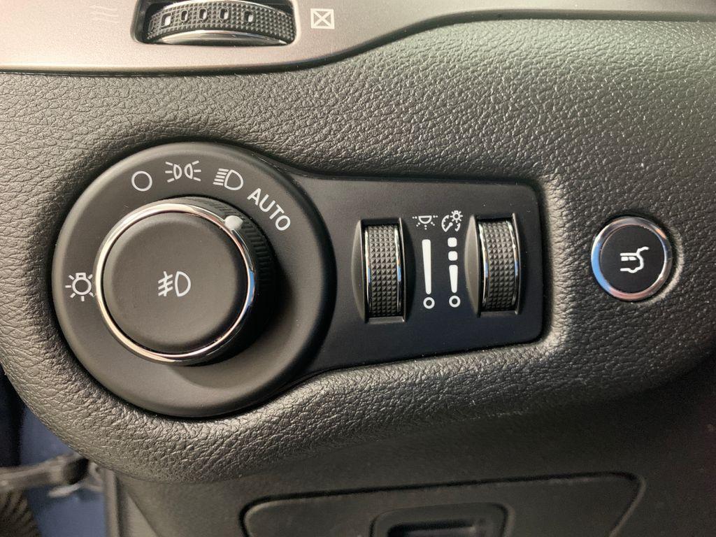 used 2021 Jeep Cherokee car, priced at $18,464