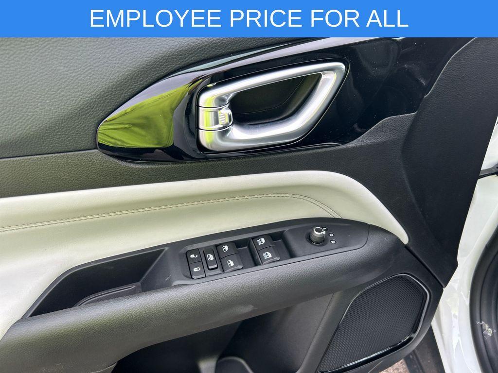 new 2025 Jeep Compass car, priced at $32,398