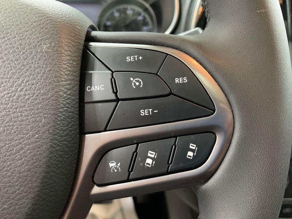 used 2022 Jeep Cherokee car, priced at $26,220