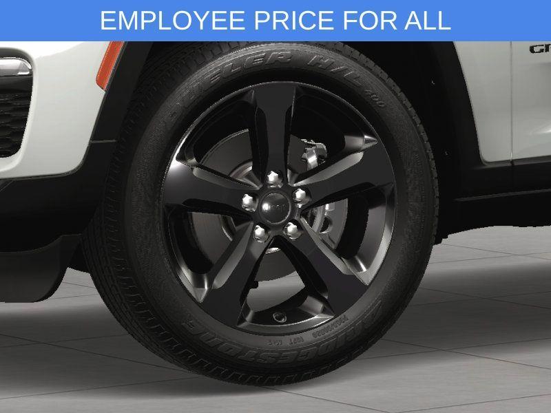new 2025 Jeep Grand Cherokee car, priced at $45,176