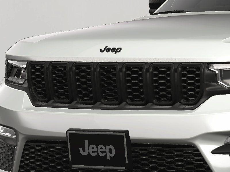 new 2025 Jeep Grand Cherokee car, priced at $43,426