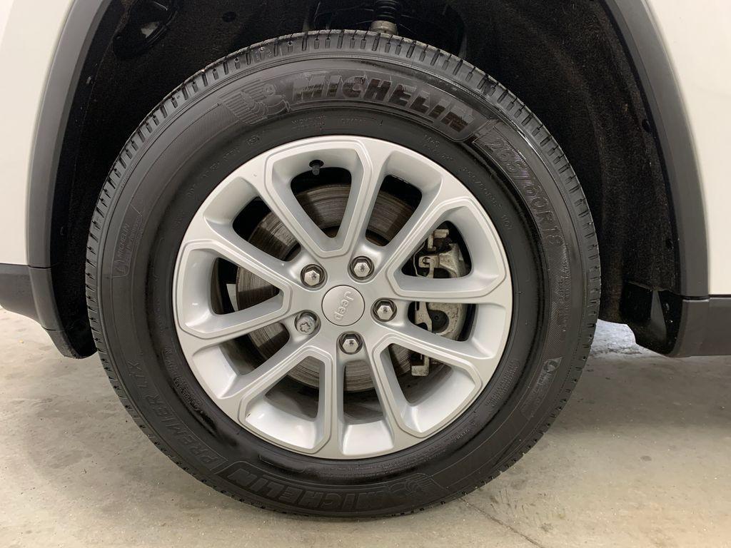 used 2021 Jeep Grand Cherokee car, priced at $24,634