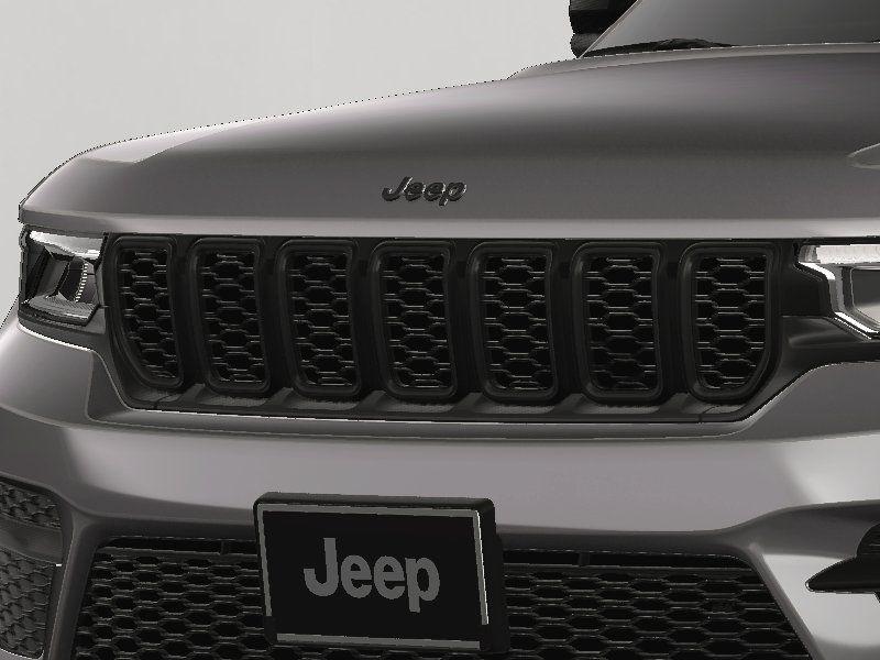 new 2025 Jeep Grand Cherokee car, priced at $42,221