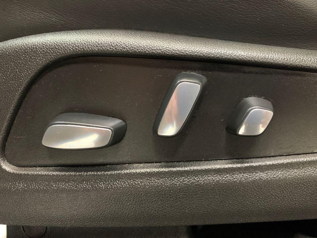 used 2021 Cadillac XT6 car, priced at $30,977