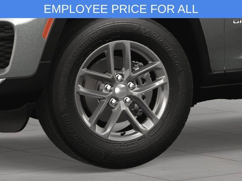 new 2025 Jeep Grand Cherokee car, priced at $41,317