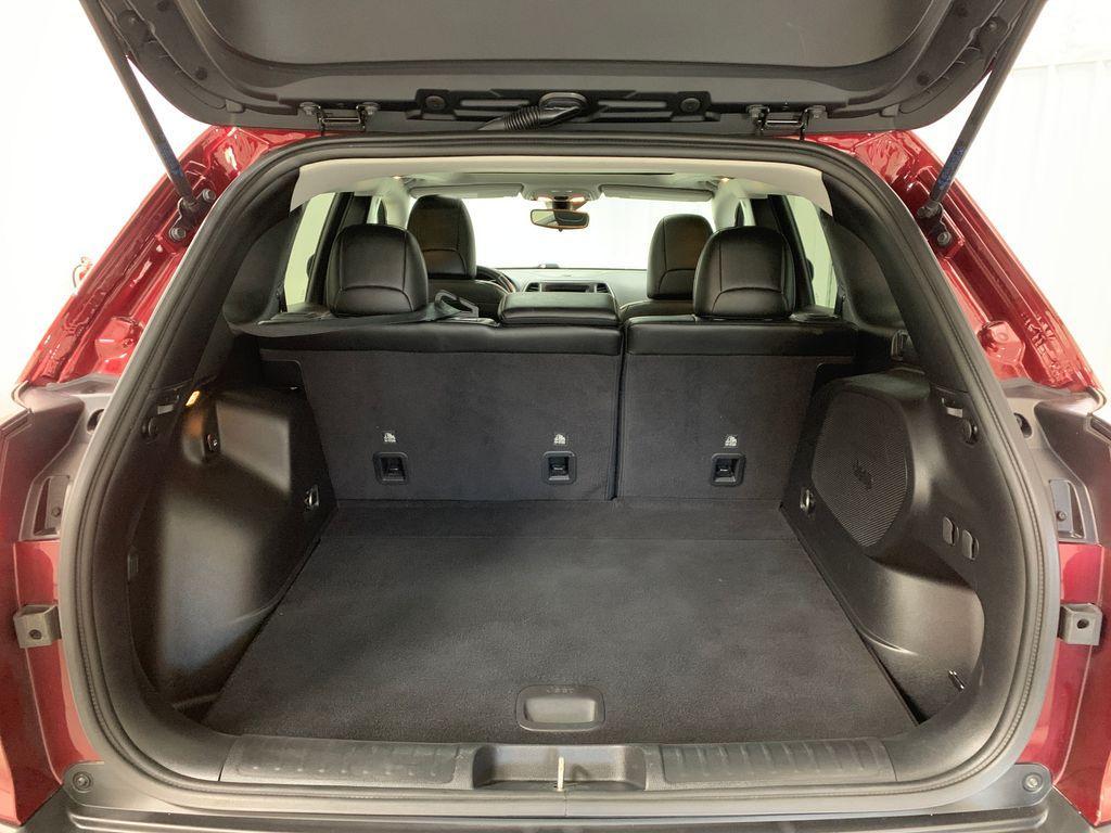used 2021 Jeep Cherokee car, priced at $20,337