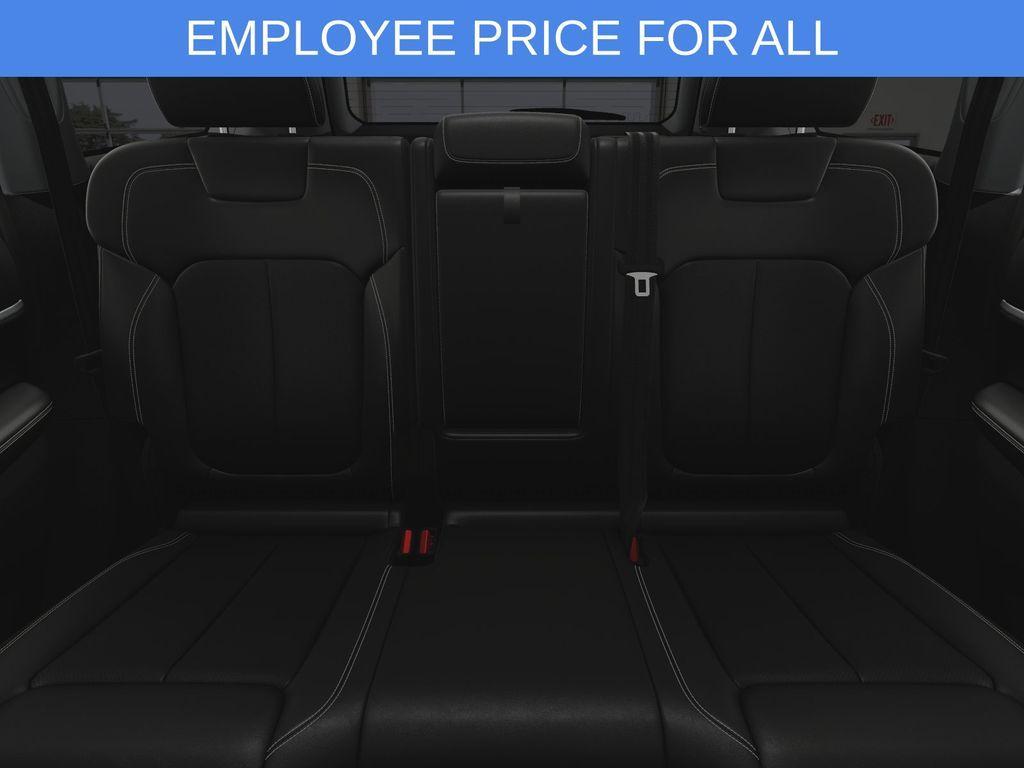 new 2025 Jeep Grand Cherokee car, priced at $47,904