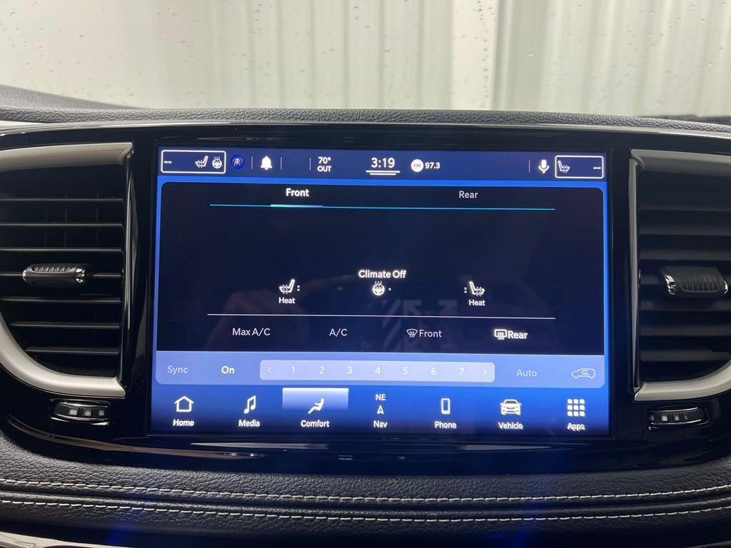 used 2021 Chrysler Pacifica car, priced at $28,919
