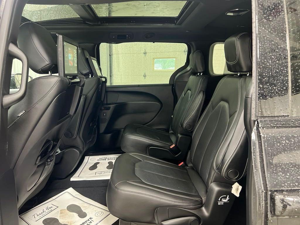 used 2021 Chrysler Pacifica car, priced at $28,919