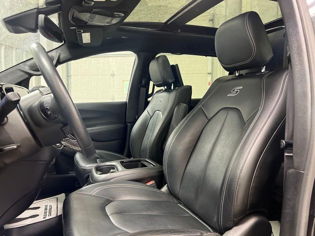 used 2021 Chrysler Pacifica car, priced at $28,919